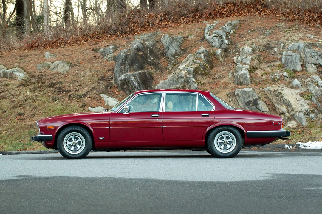 1982 Jaguar XJ Series 3 - Image 3 of 31