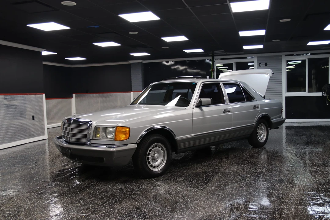 1982 Mercedes-Benz W126 S-Class Sedan - Image 6 of 31