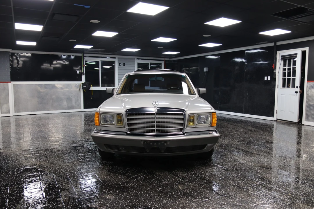 1982 Mercedes-Benz W126 S-Class Sedan - Image 27 of 31