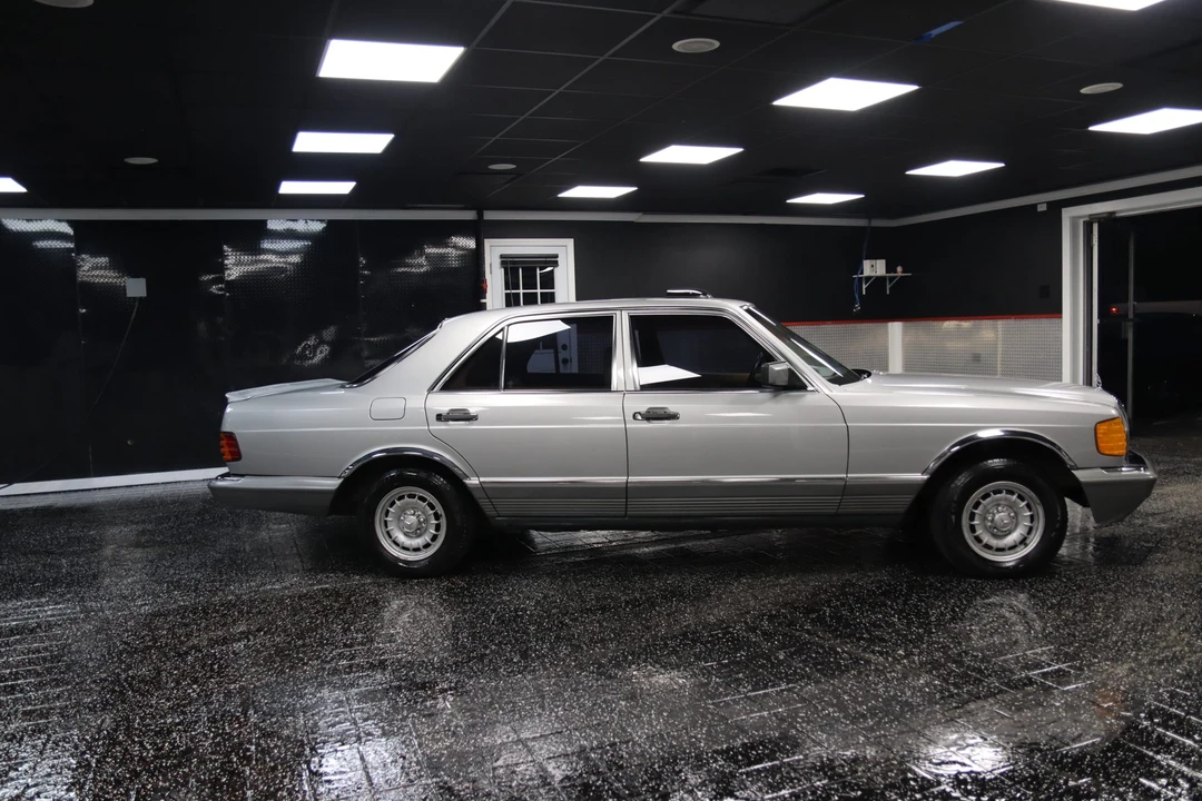 1982 Mercedes-Benz W126 S-Class Sedan - Image 23 of 31