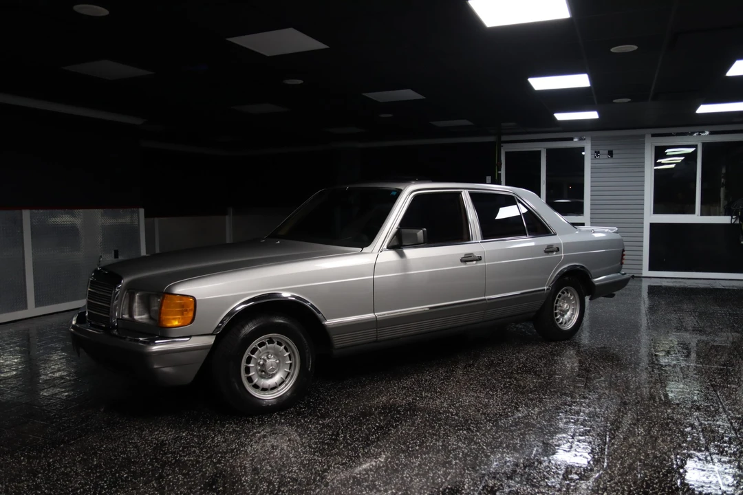 1982 Mercedes-Benz W126 S-Class Sedan - Image 5 of 31