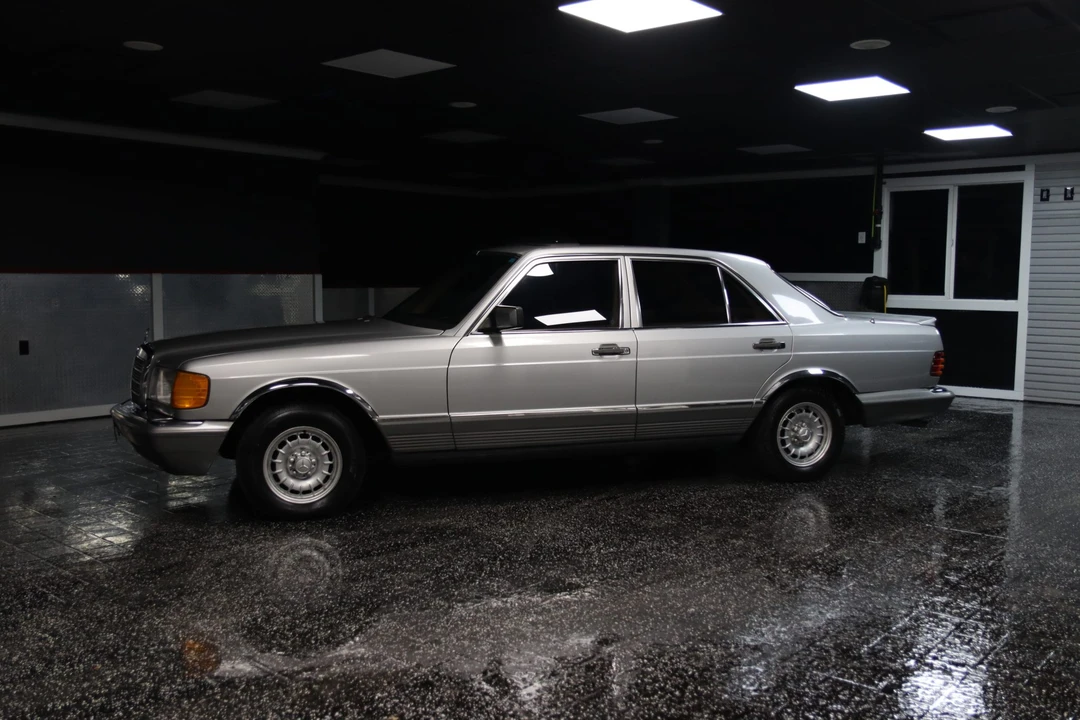1982 Mercedes-Benz W126 S-Class Sedan - Image 8 of 31