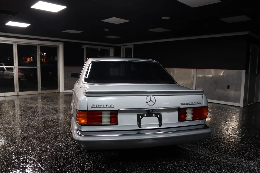 1982 Mercedes-Benz W126 S-Class Sedan - Image 12 of 31