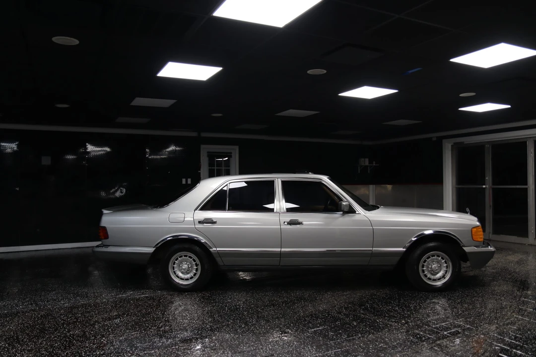 1982 Mercedes-Benz W126 S-Class Sedan - Image 22 of 31