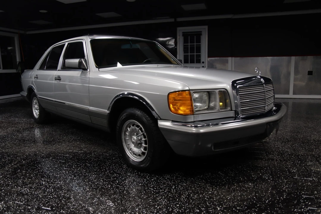 1982 Mercedes-Benz W126 S-Class Sedan - Image 24 of 31