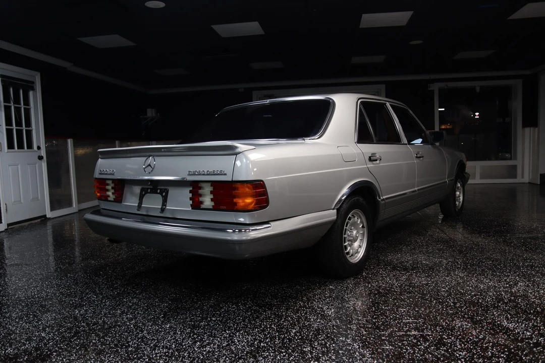 1982 Mercedes-Benz W126 S-Class Sedan - Image 18 of 31