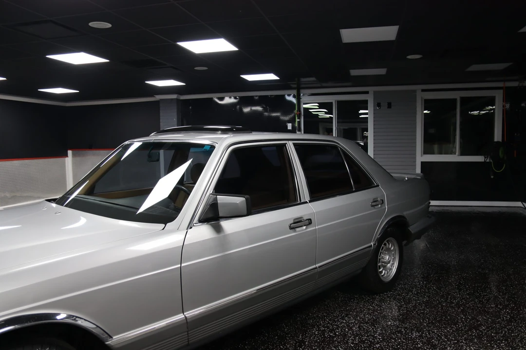 1982 Mercedes-Benz W126 S-Class Sedan - Image 30 of 31