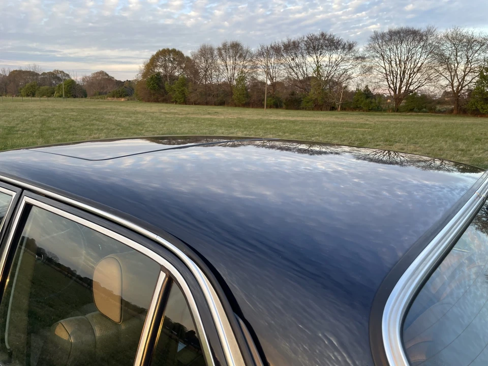1983 Mercedes-Benz W123 Sedan - Image 31 of 31