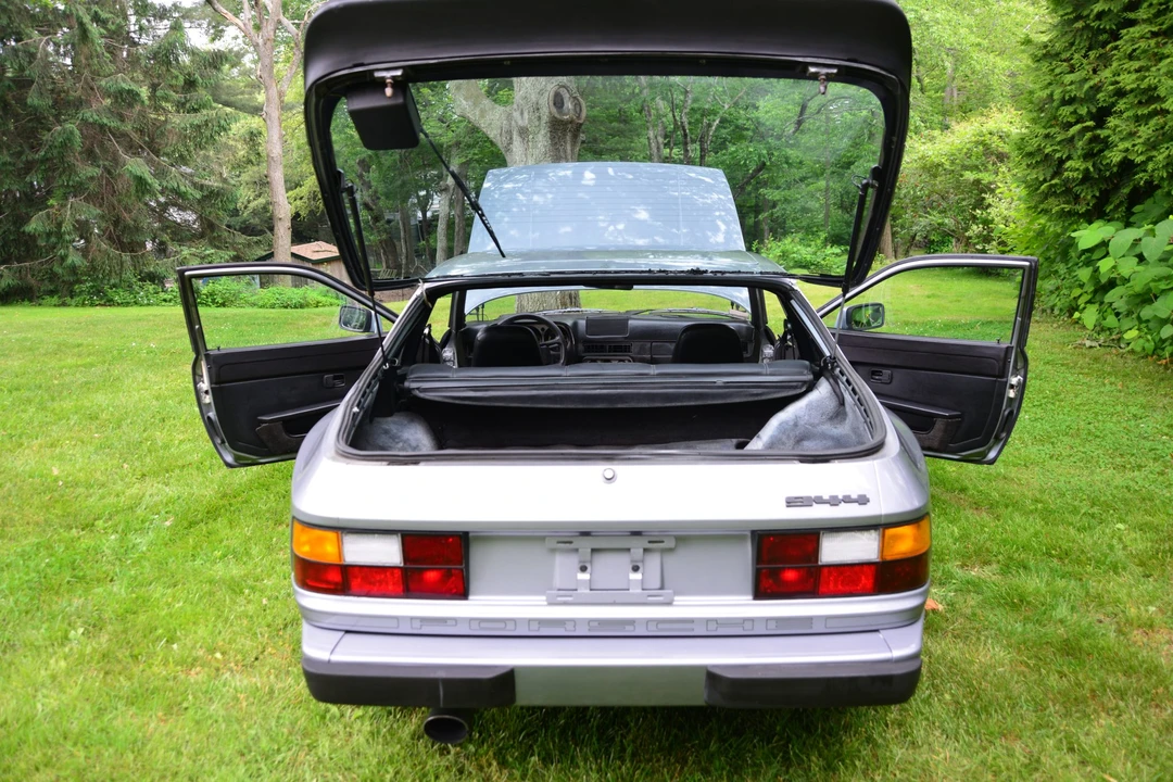 1983 Porsche 944 - Image 12 of 31