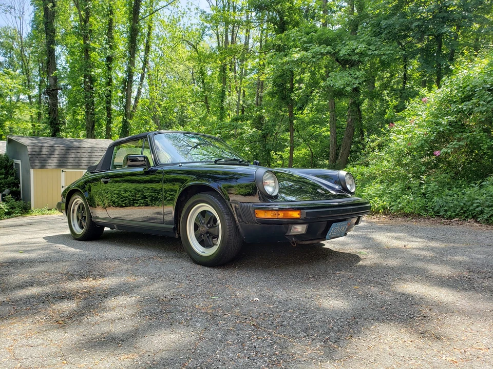 1984 Porsche 911 Carrera 3.2 - Image 17 of 31