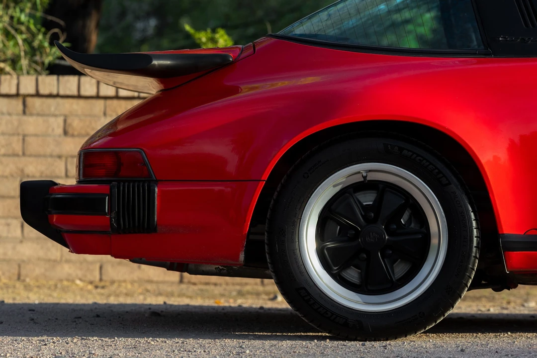 1984 Porsche 911 Carrera 3.2 - Image 28 of 31