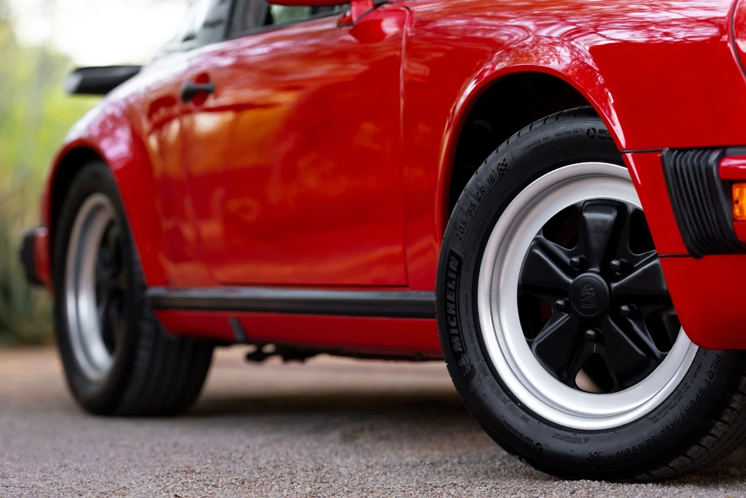 1984 Porsche 911 Carrera 3.2 - Image 30 of 31