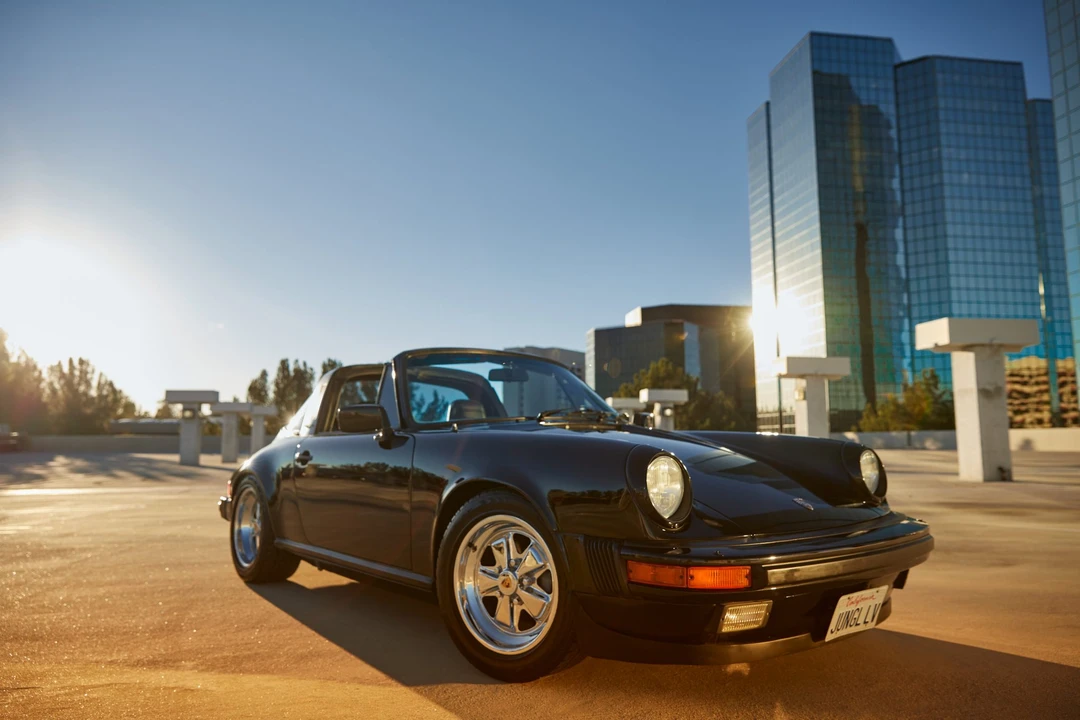 1984 Porsche 911 Carrera 3.2 - Image 10 of 31