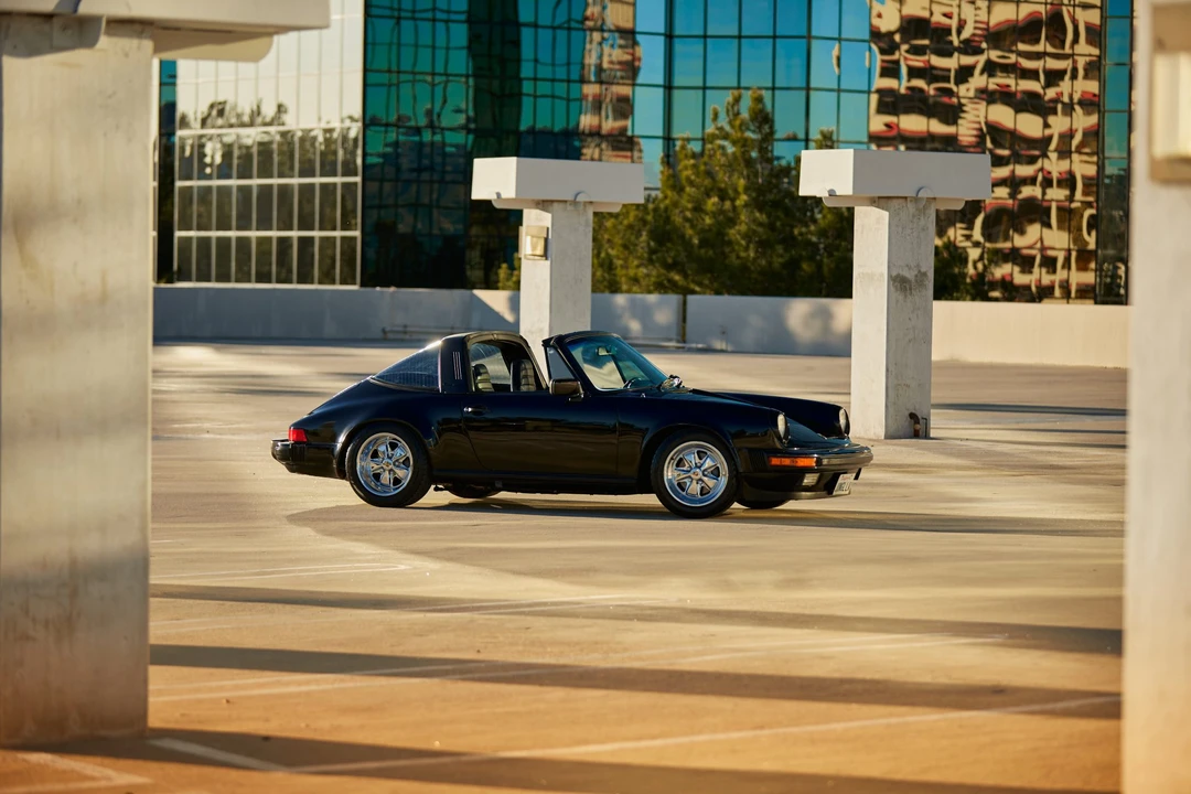 1984 Porsche 911 Carrera 3.2 - Image 17 of 31