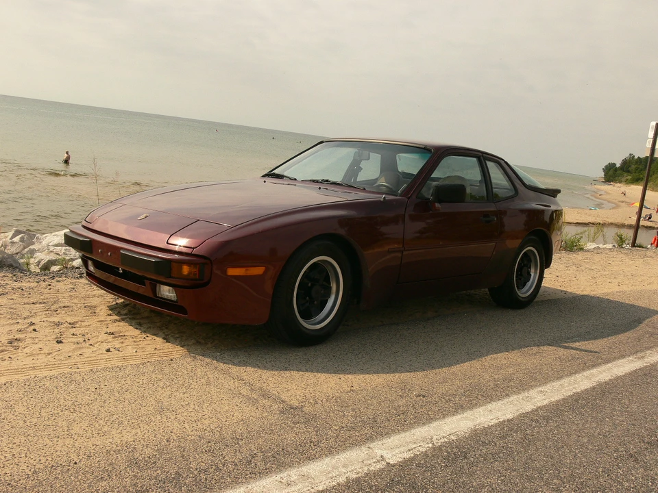 1984 Porsche 944 - Image 14 of 31