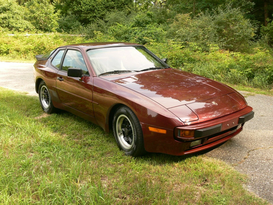 1984 Porsche 944 - Image 27 of 31