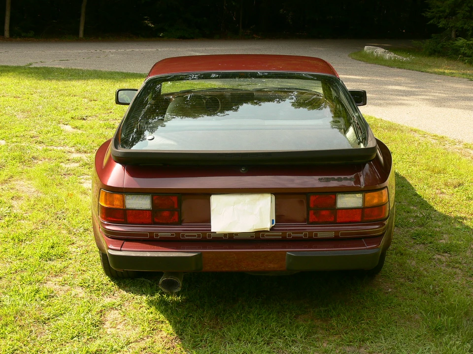 1984 Porsche 944 - Image 29 of 31