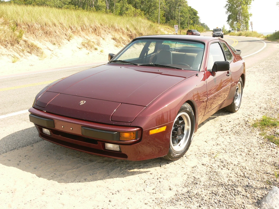 1984 Porsche 944 - Image 4 of 31