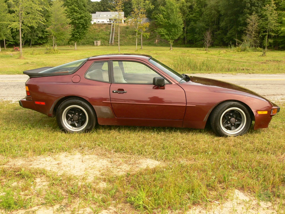 1984 Porsche 944 - Image 7 of 31