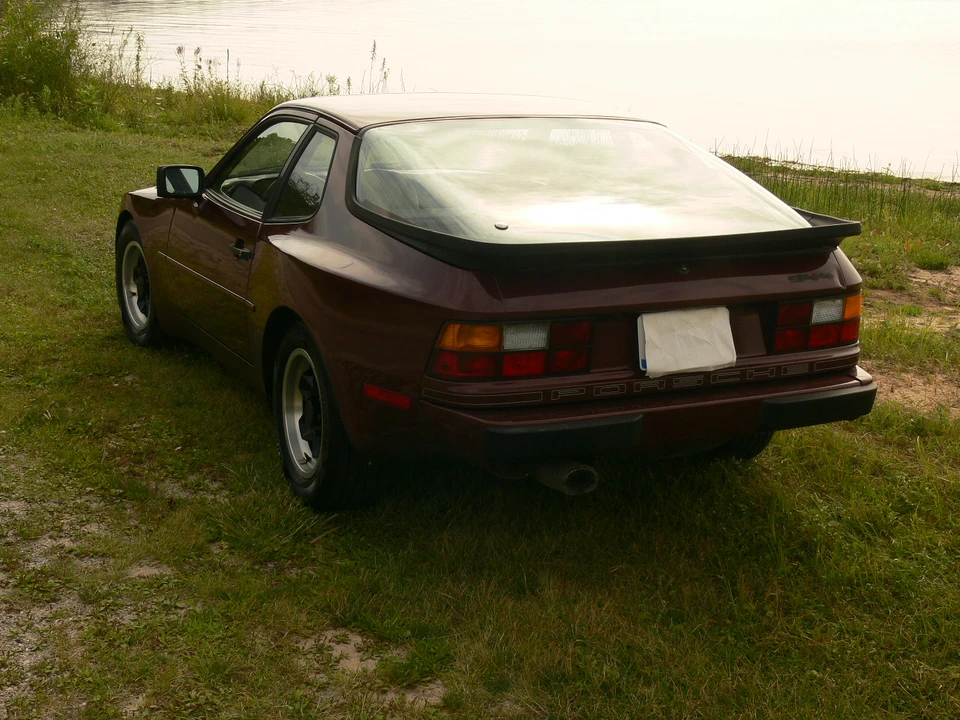 1984 Porsche 944 - Image 9 of 31