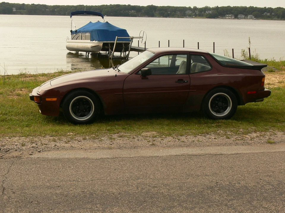 1984 Porsche 944 - Image 10 of 31