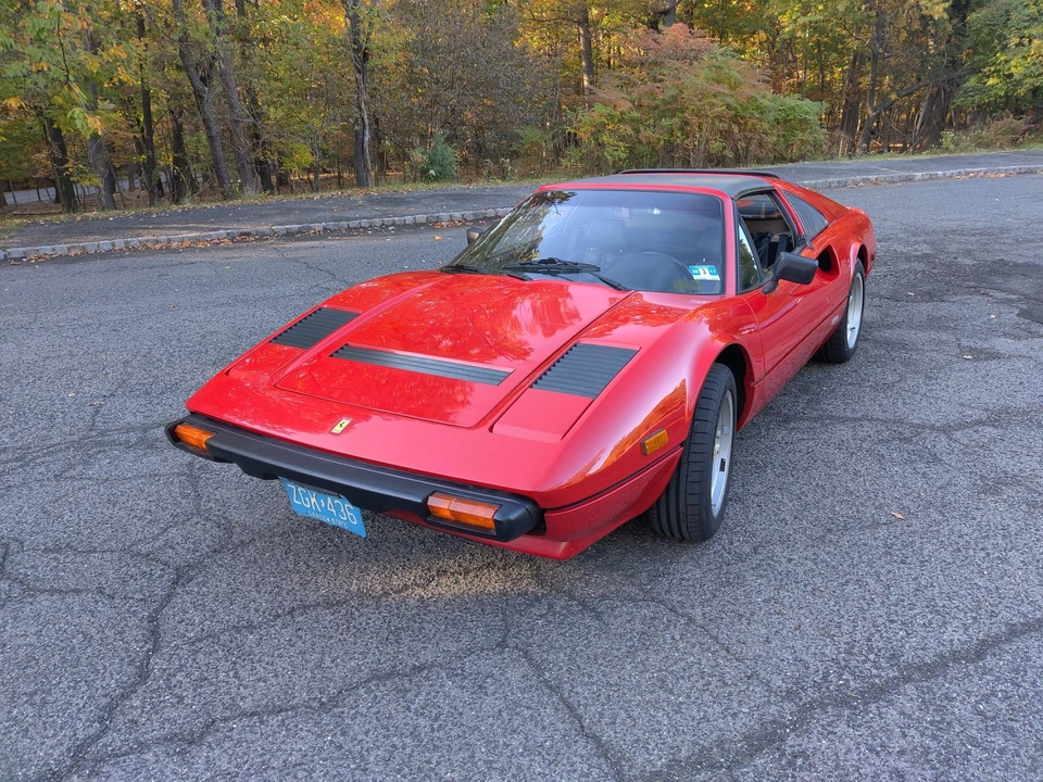 1985 Ferrari 308 GTS QV - Image 2 of 31