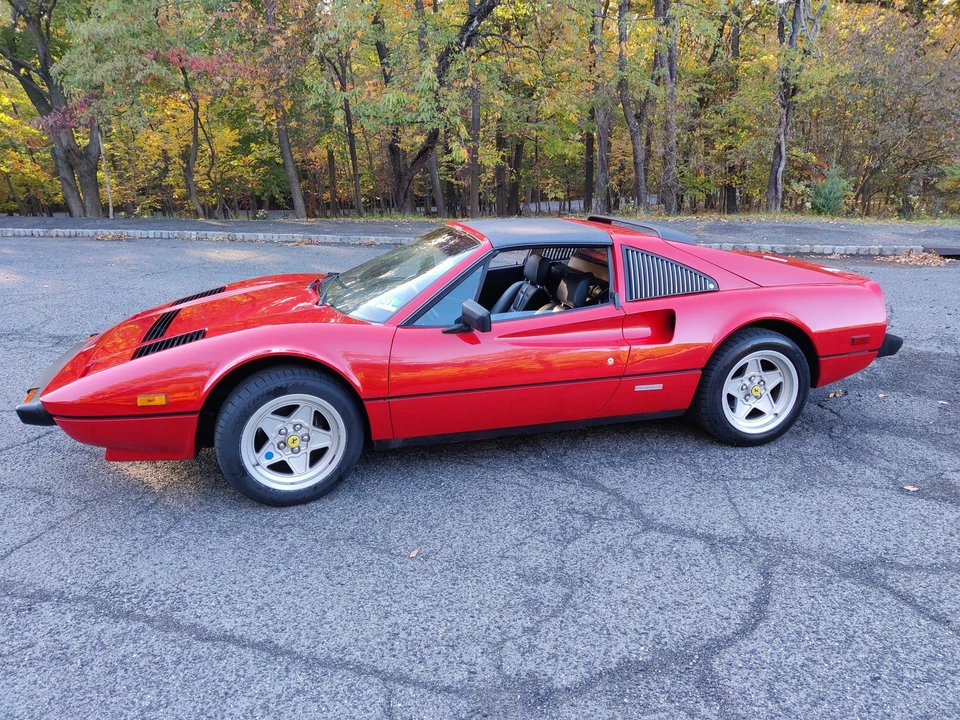 1985 Ferrari 308 GTS QV - Image 6 of 31