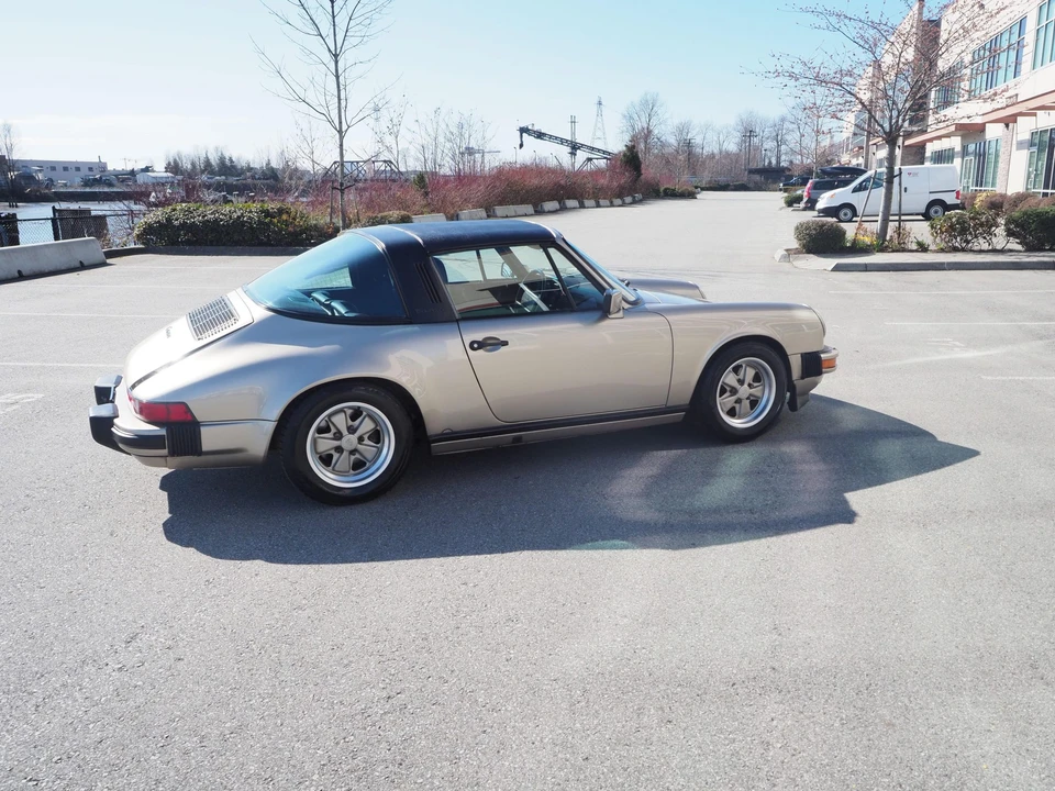 1985 Porsche 911 Carrera 3.2 - Image 25 of 31