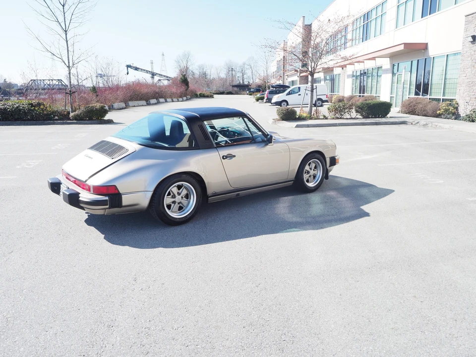 1985 Porsche 911 Carrera 3.2 - Image 26 of 31