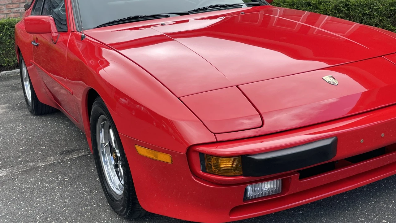 1985 Porsche 944 - Image 16 of 31