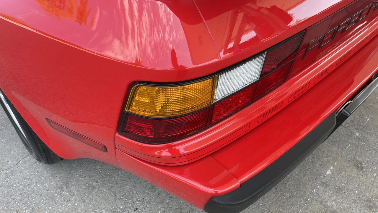1985 Porsche 944 - Image 23 of 31