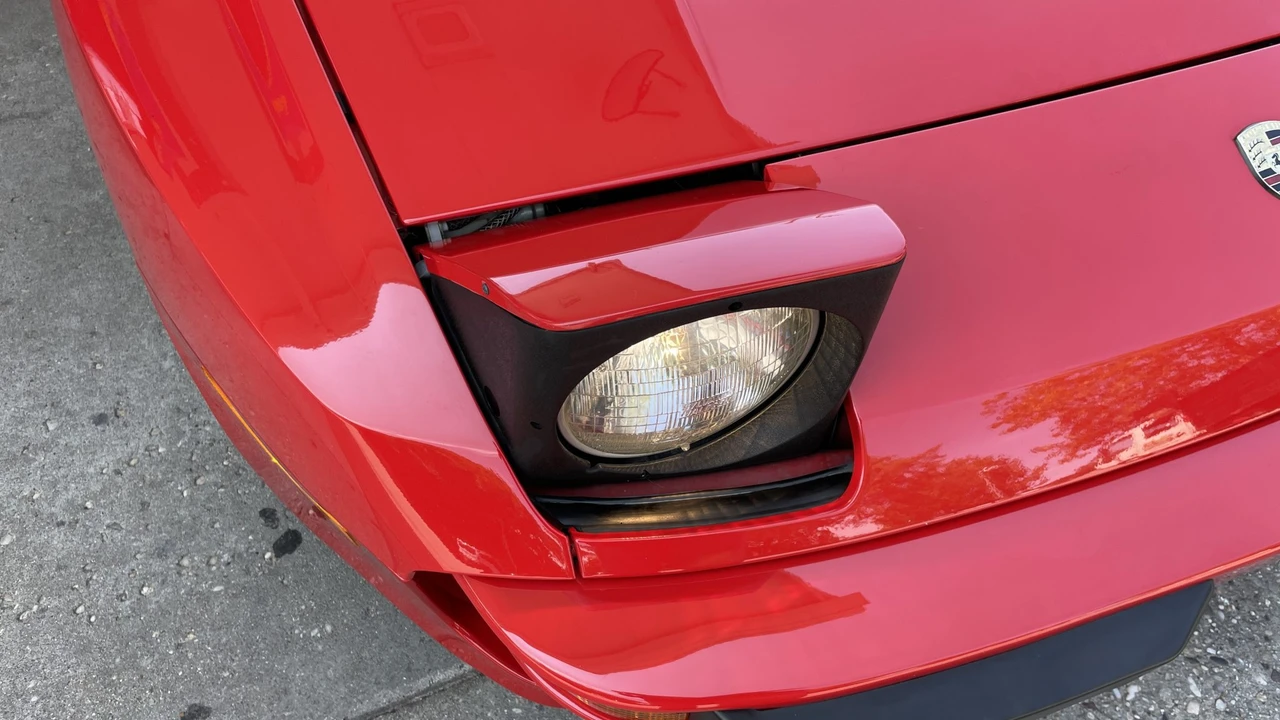 1985 Porsche 944 - Image 18 of 31