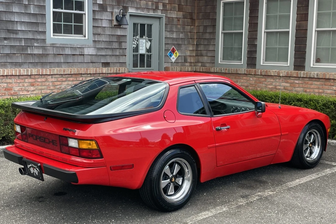1985 Porsche 944 - Image 7 of 31