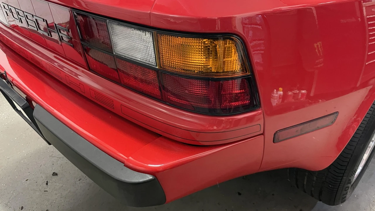 1985 Porsche 944 - Image 27 of 31