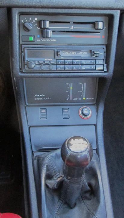 1986 Audi Coupe & Cabriolet - Image 25 of 31