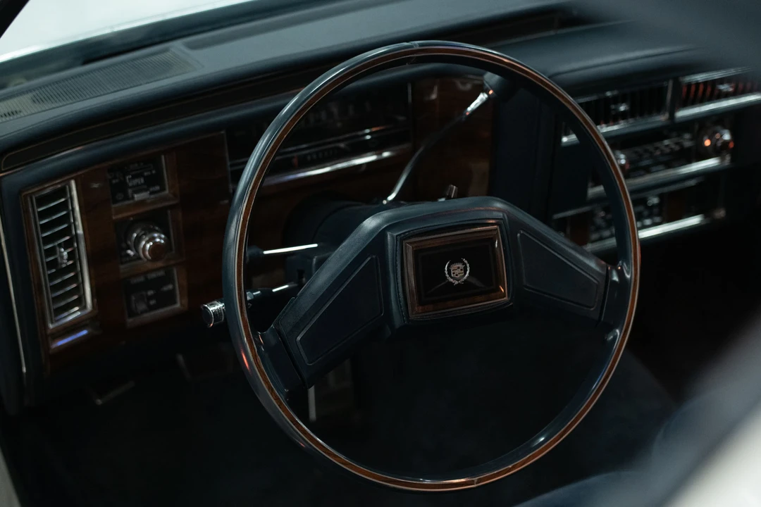 1986 Cadillac Fleetwood - Image 21 of 31