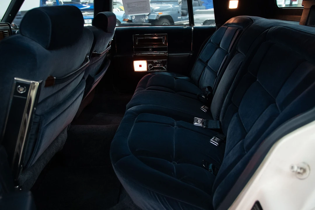 1986 Cadillac Fleetwood - Image 23 of 31