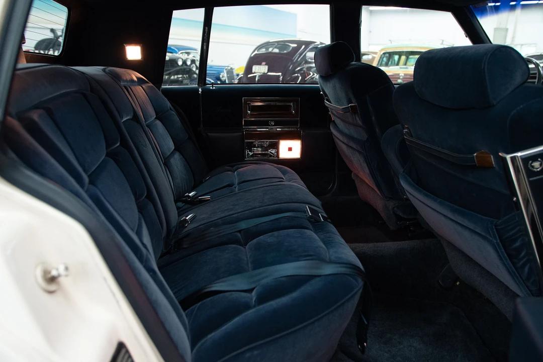 1986 Cadillac Fleetwood - Image 24 of 31