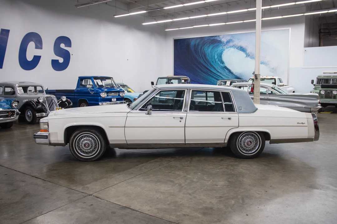 1986 Cadillac Fleetwood - Image 3 of 31