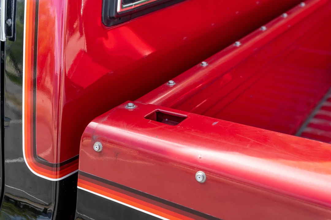1986 GMC C/K 3rd Gen - Image 11 of 31