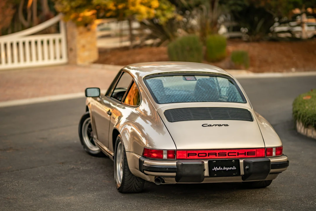 1986 Porsche 911 Carrera 3.2 - Image 11 of 31
