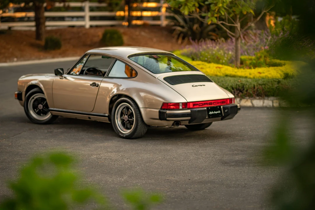 1986 Porsche 911 Carrera 3.2 - Image 6 of 31