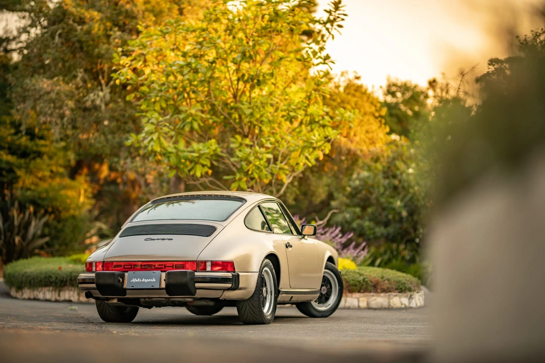 1986 Porsche 911 Carrera 3.2 - Image 16 of 31