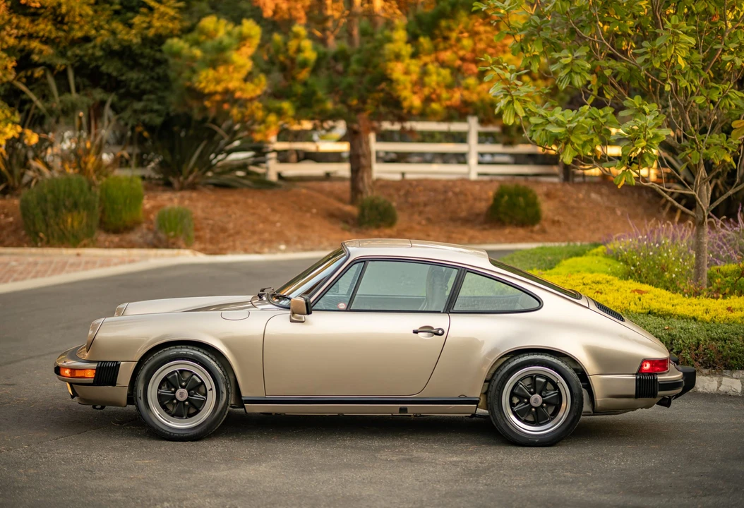 1986 Porsche 911 Carrera 3.2 - Image 5 of 31