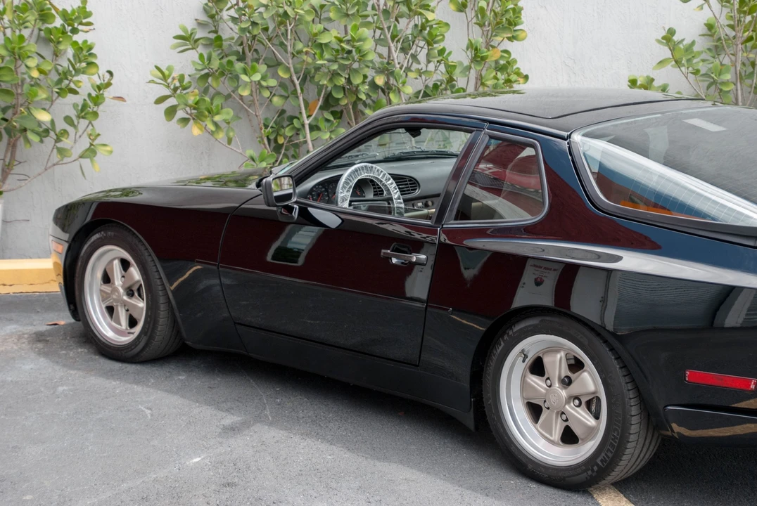 1986 Porsche 944 Turbo - Image 29 of 31
