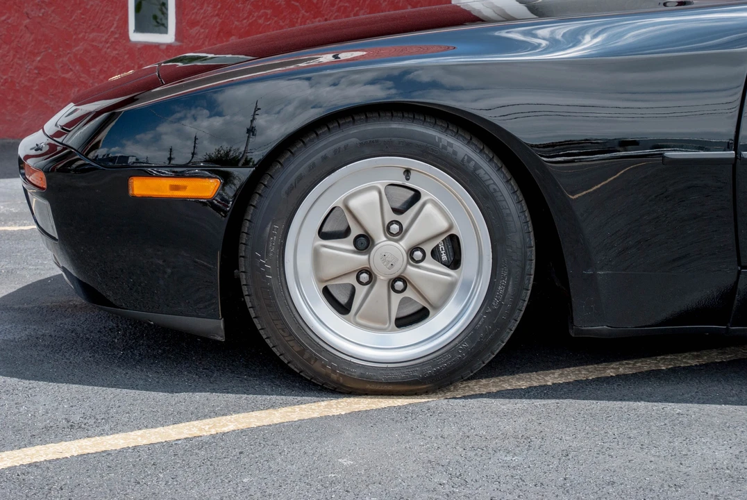 1986 Porsche 944 Turbo - Image 20 of 31