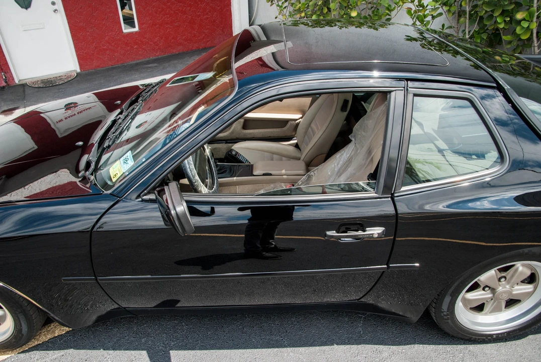 1986 Porsche 944 Turbo - Image 23 of 31
