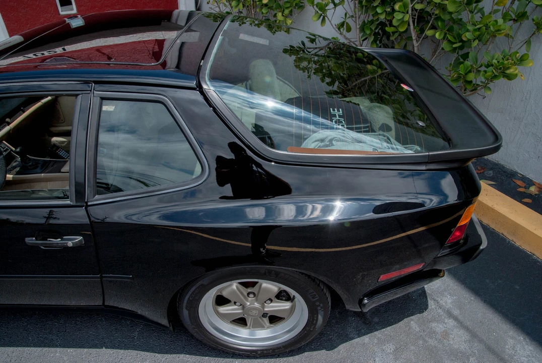 1986 Porsche 944 Turbo - Image 25 of 31