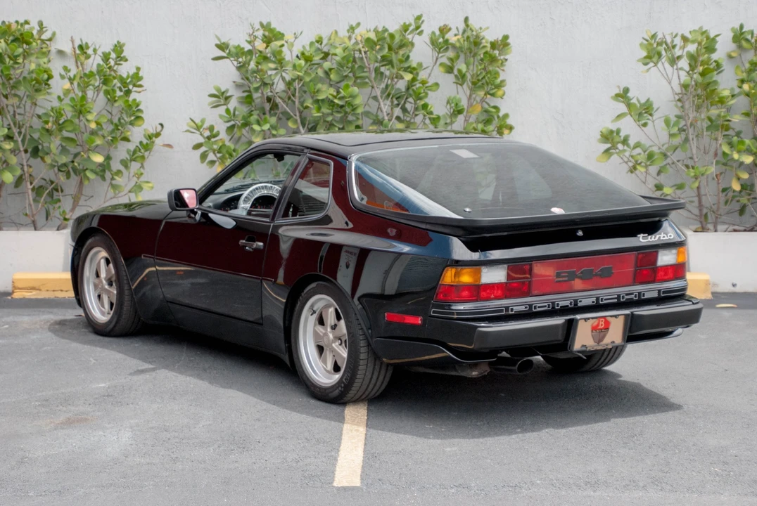 1986 Porsche 944 Turbo - Image 5 of 31