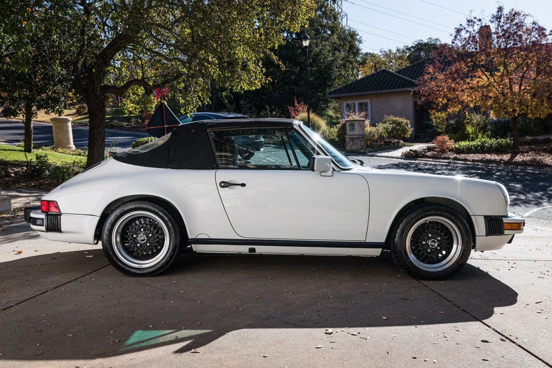 1987 Porsche 911 Carrera 3.2 - Image 12 of 31